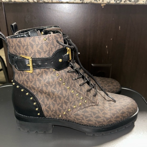 Michael Kors Monogram Brown and Black Boots - Picture 1 of 3